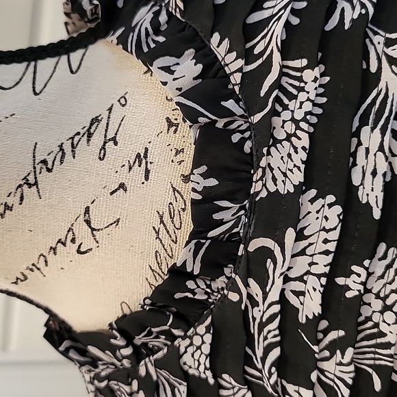 Loft Printed Sleeveless Blouse - Picture 2 of 8